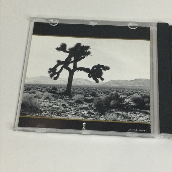 U2-The Joshua Tree Pre-Owned Music CD - Picture 5 of 7